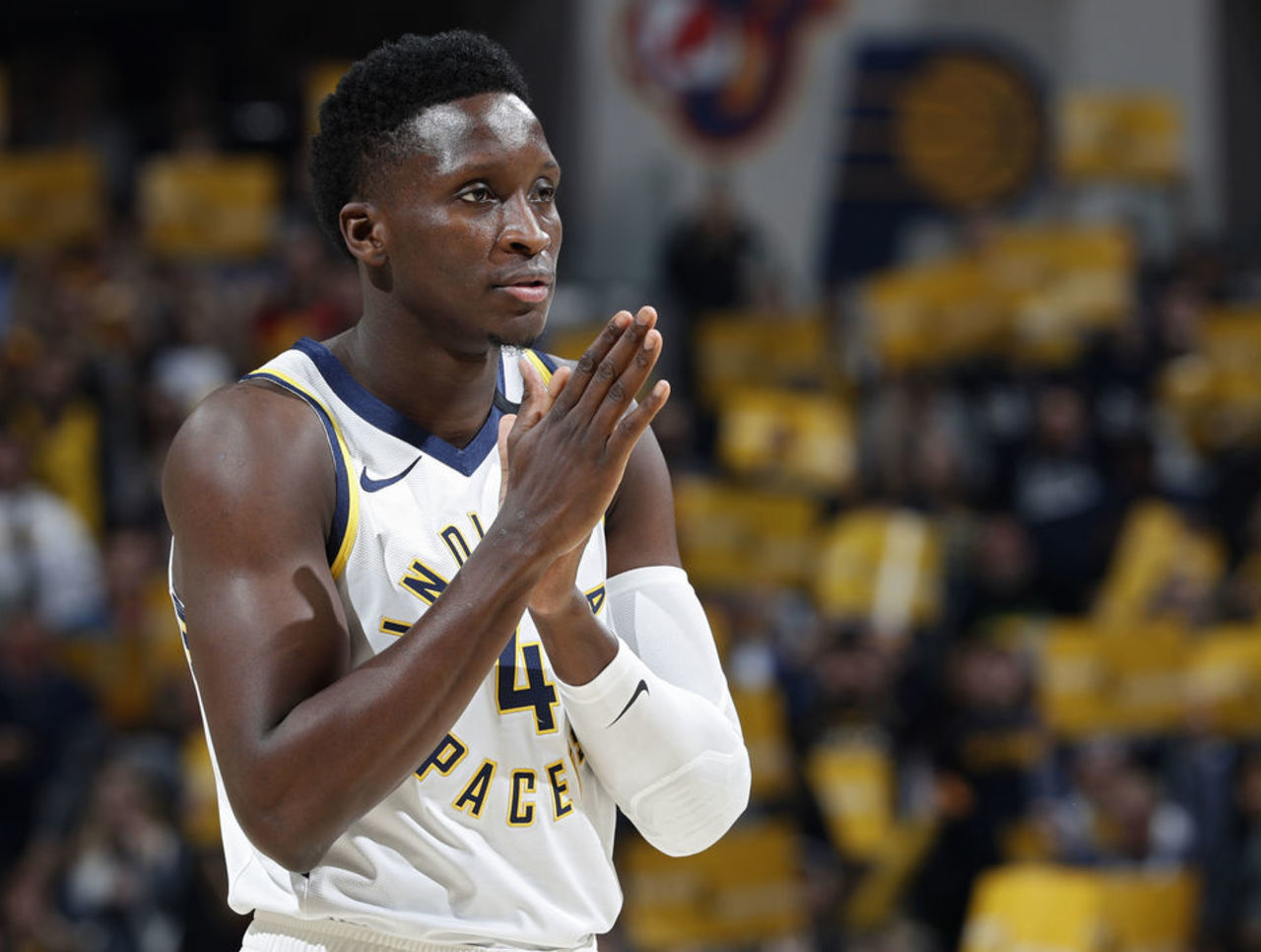 越的表现回 越的表现回